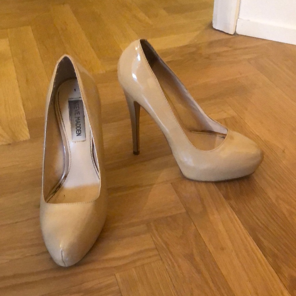 Steve Madden pumps